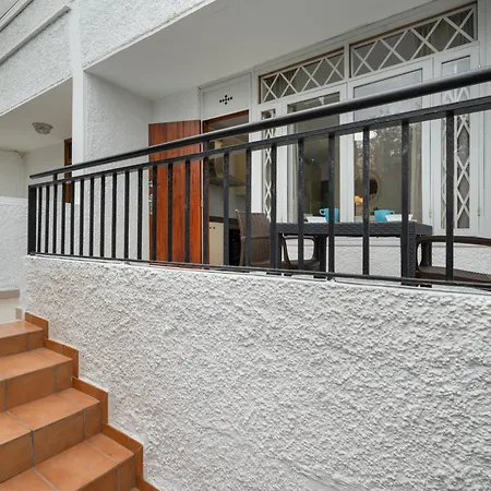 Apto Vera Cruz , A 5 Seconds From The